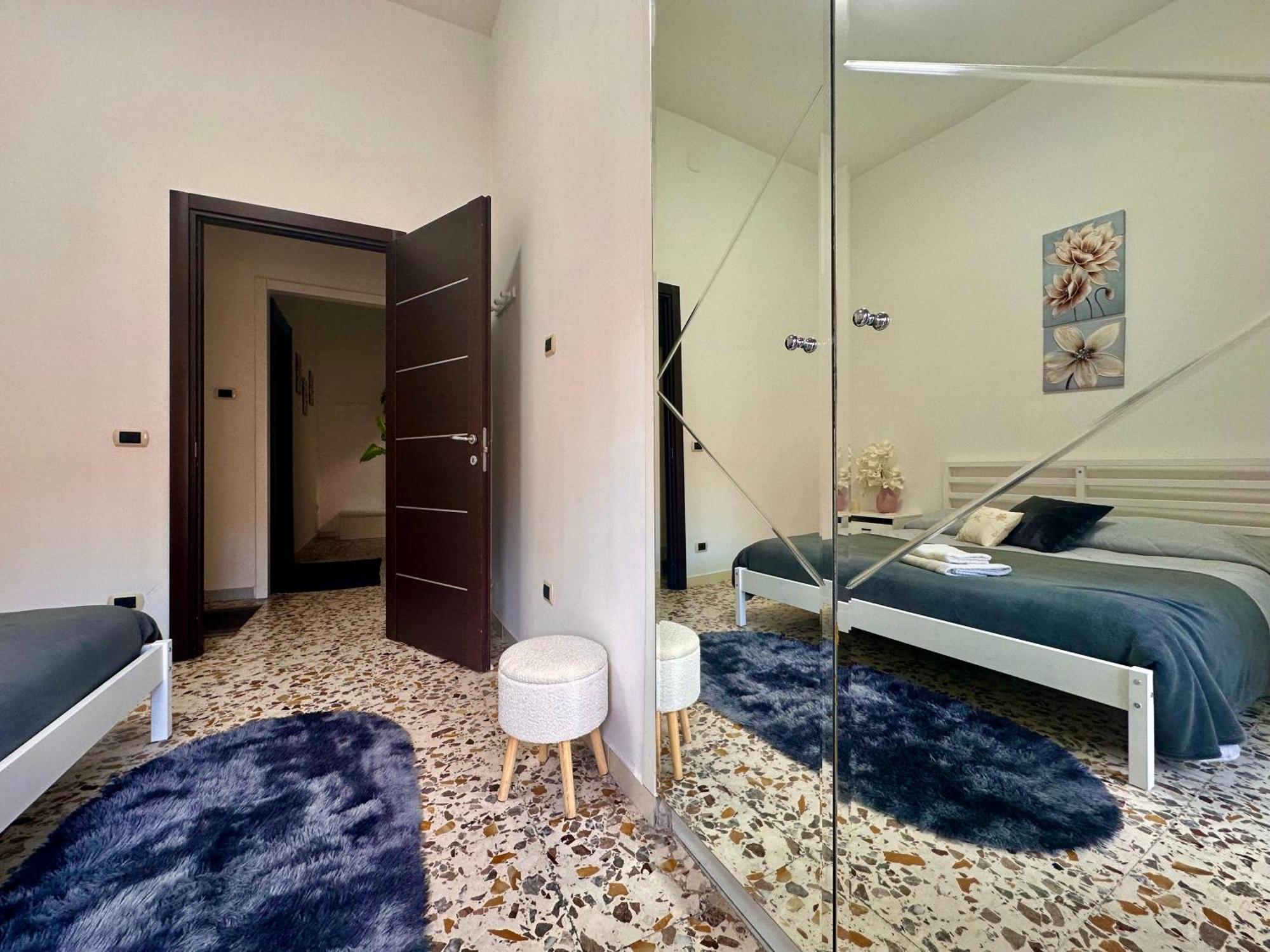 Heart House * Naples